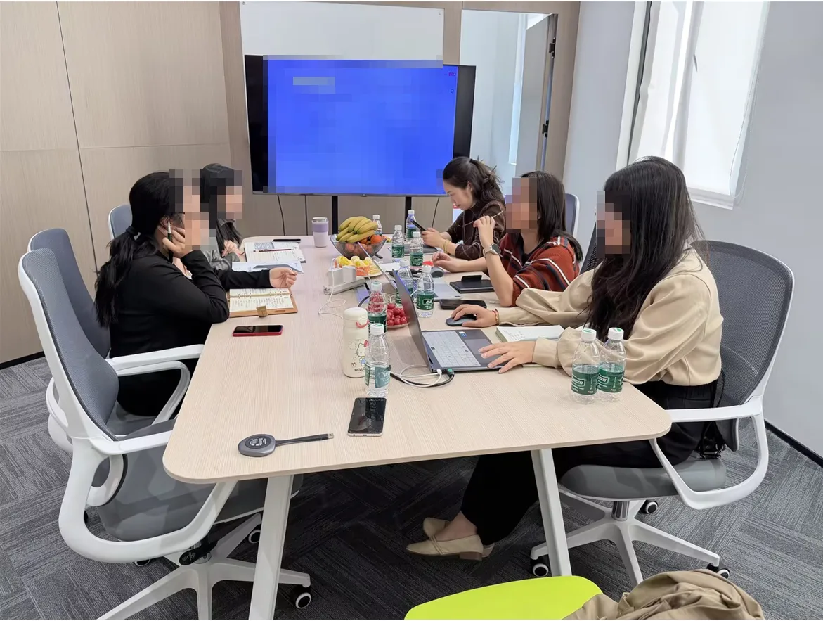 征途财税团队为多主体电商企业开展季度财务复盘，客户面部已脱敏